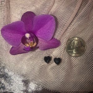 🖤🖤 Faceted Black Heart Earrings